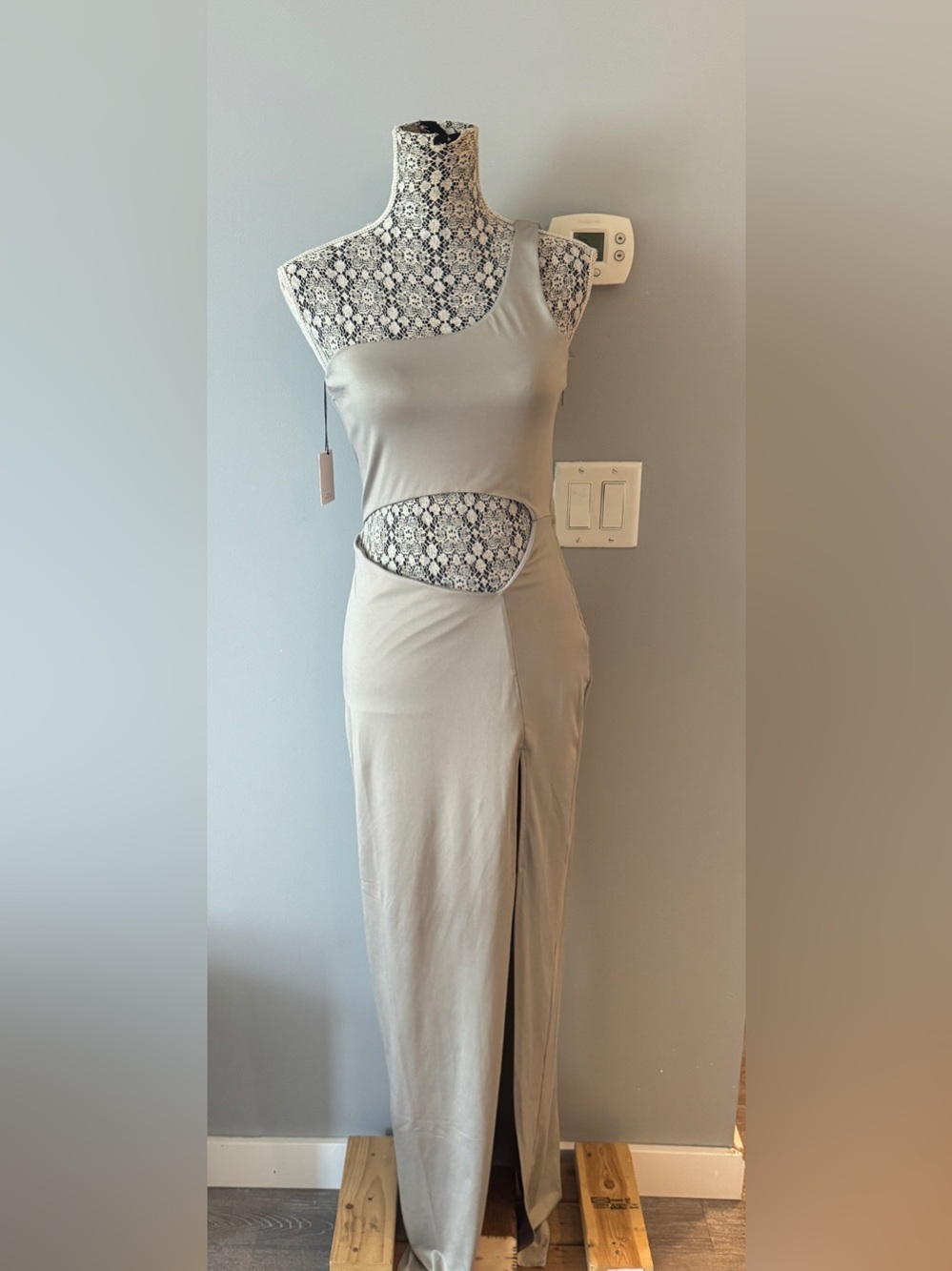 superdown BNWOT One-Shoulder Cutout Maxi Dress - Light Gray